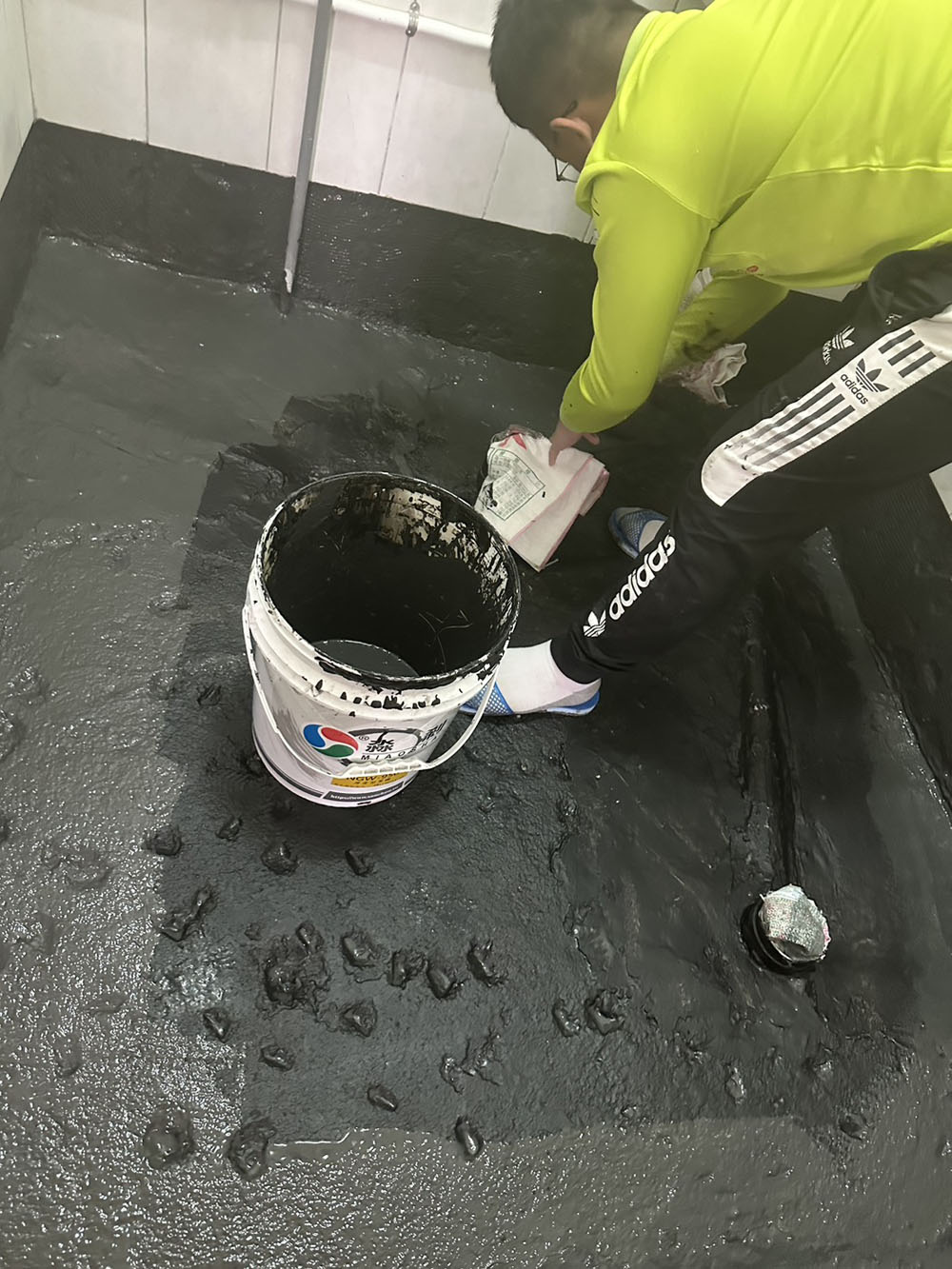 雲林廁所防水及磁磚工程