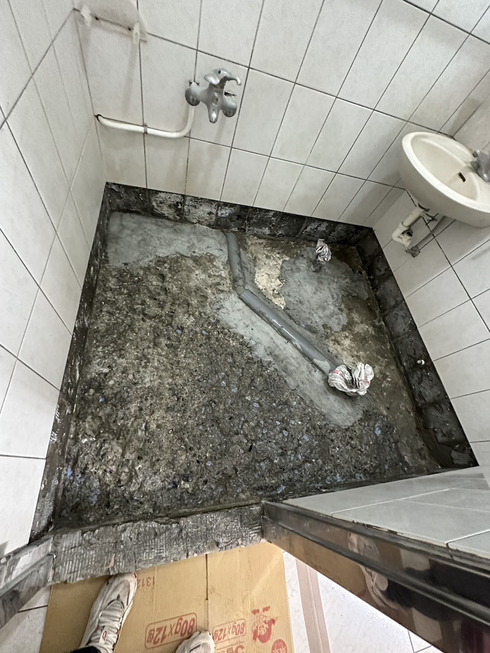 雲林廁所防水及磁磚工程