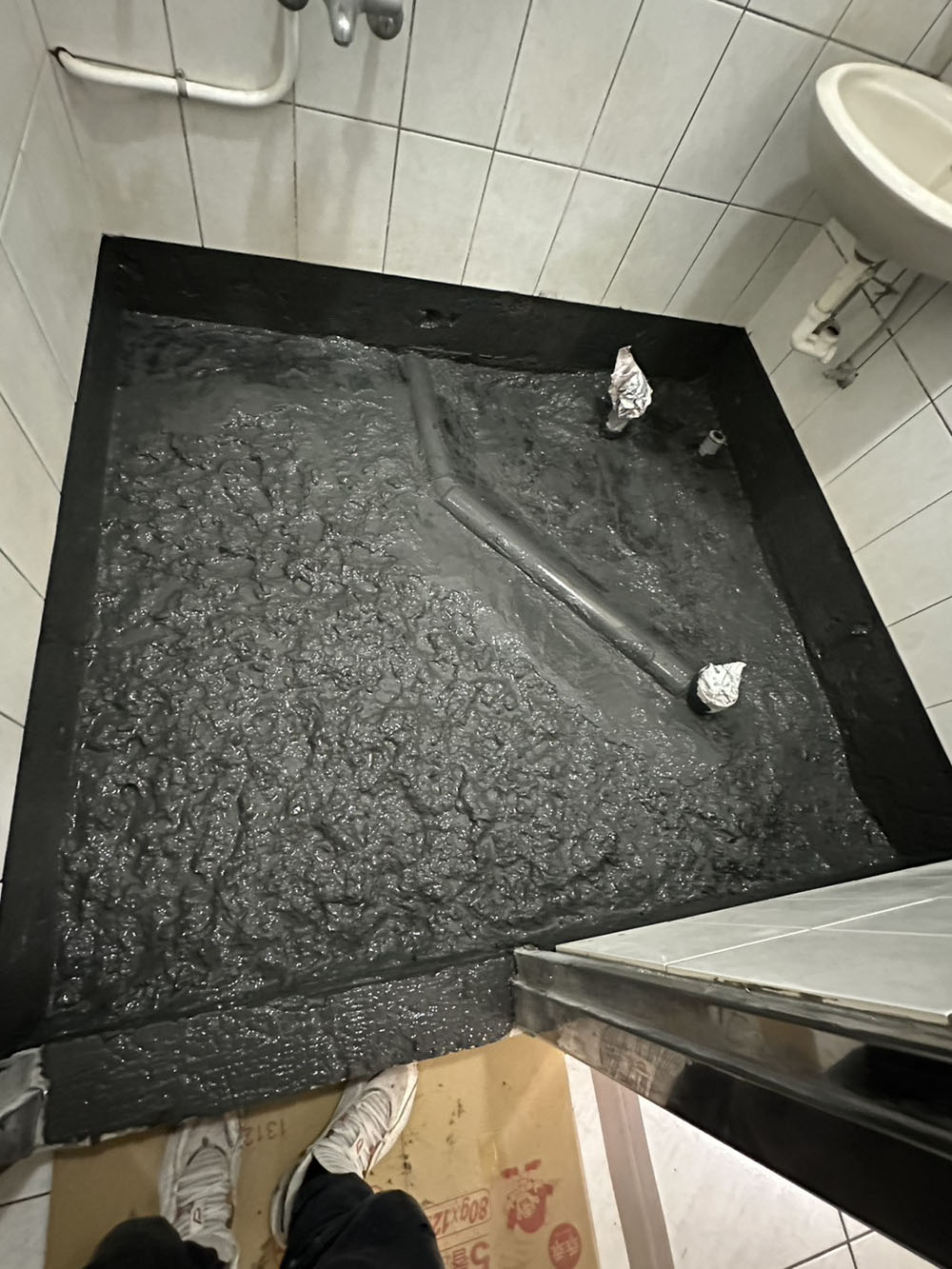 雲林廁所防水及磁磚工程